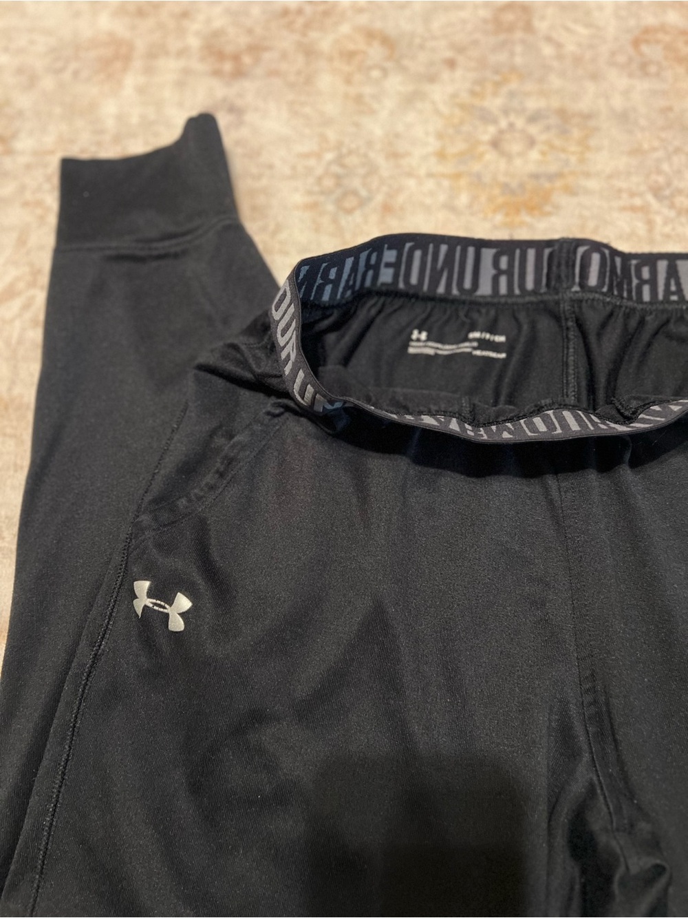 Women’s Under Armour Black Joggers - Picture 4 of 4